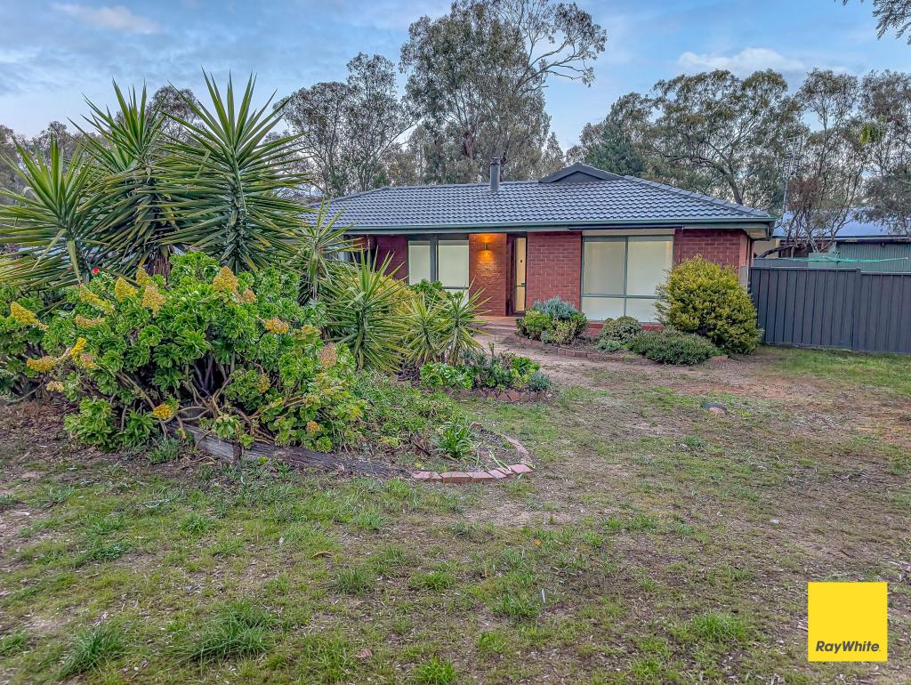 8 Wattle Dr, Heathcote, VIC 3523