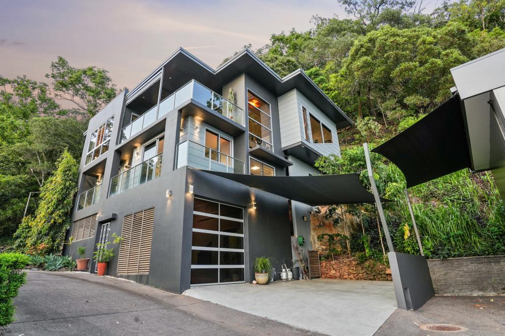 27/9 Savaii Cl, Palm Cove, QLD 4879