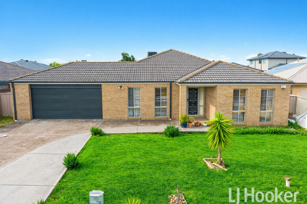 32 Scarborough Cres, Harkness, VIC 3337