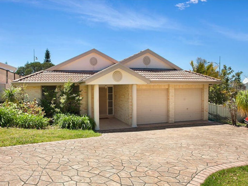 2 TORRES CCT, SHELL COVE, NSW 2529