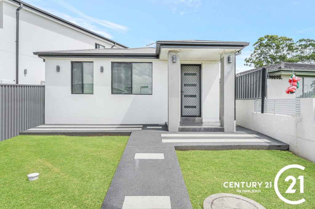 536A SMITHFIELD RD, GREENFIELD PARK, NSW 2176