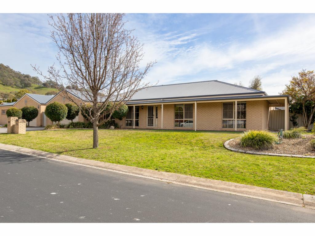 22 Willoughby Ave, West Wodonga, VIC 3690
