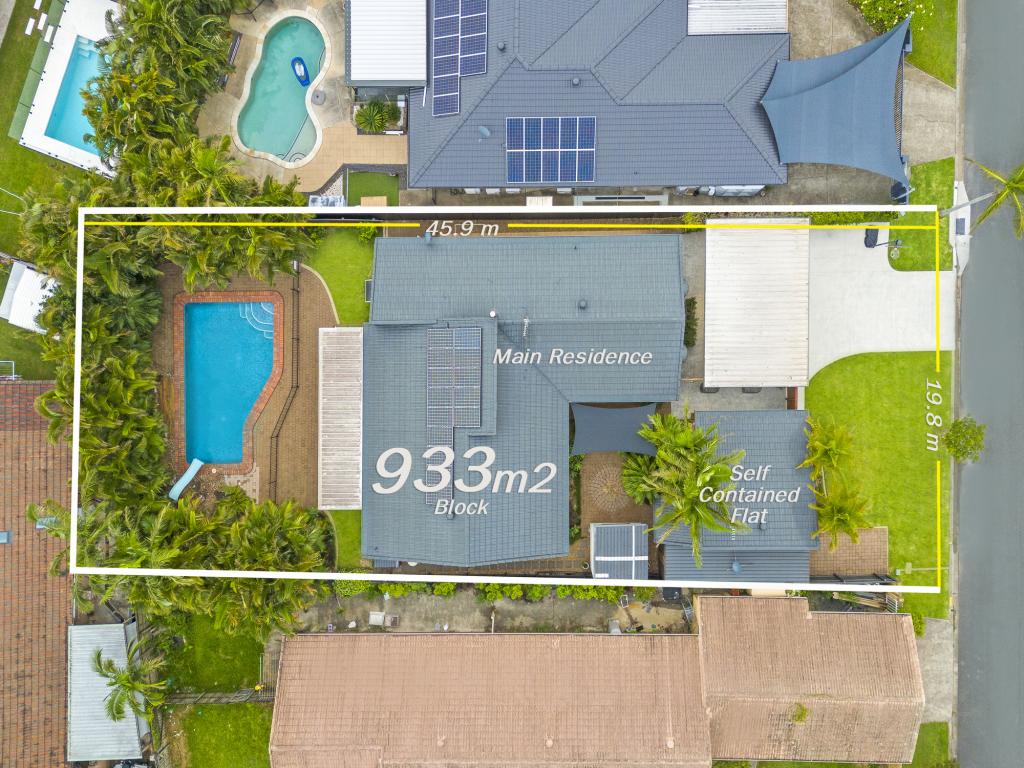 4 Mardella Ct, Mermaid Waters, QLD 4218