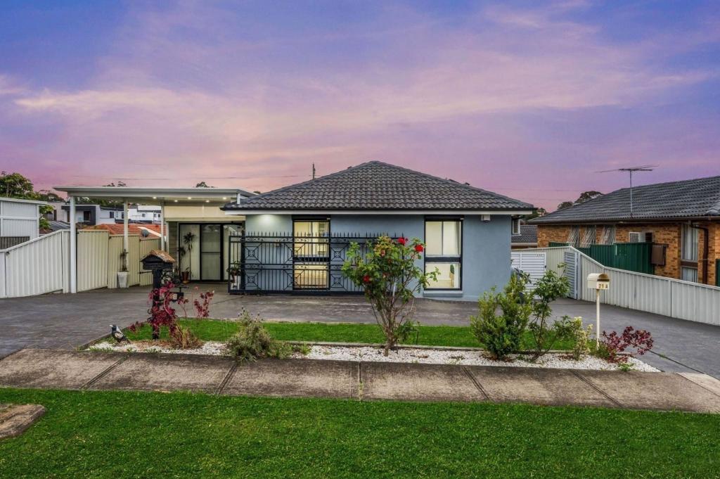 21 Turquoise Cres, Bossley Park, NSW 2176