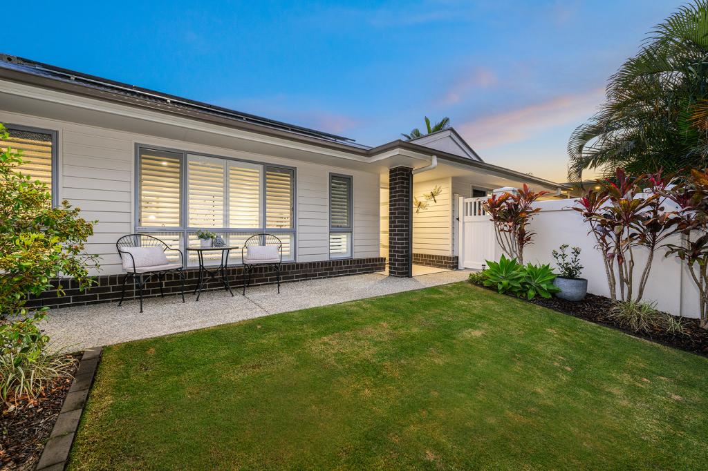 3 Rhodium Cres, Hope Island, QLD 4212