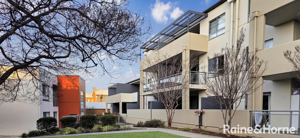 6D/17 URIARRA RD, QUEANBEYAN, NSW 2620