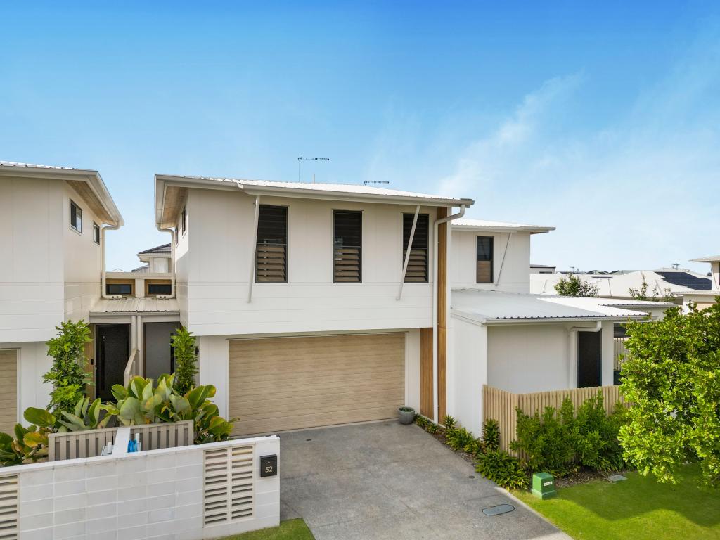 52 Whitehaven Rd, Newport, QLD 4020