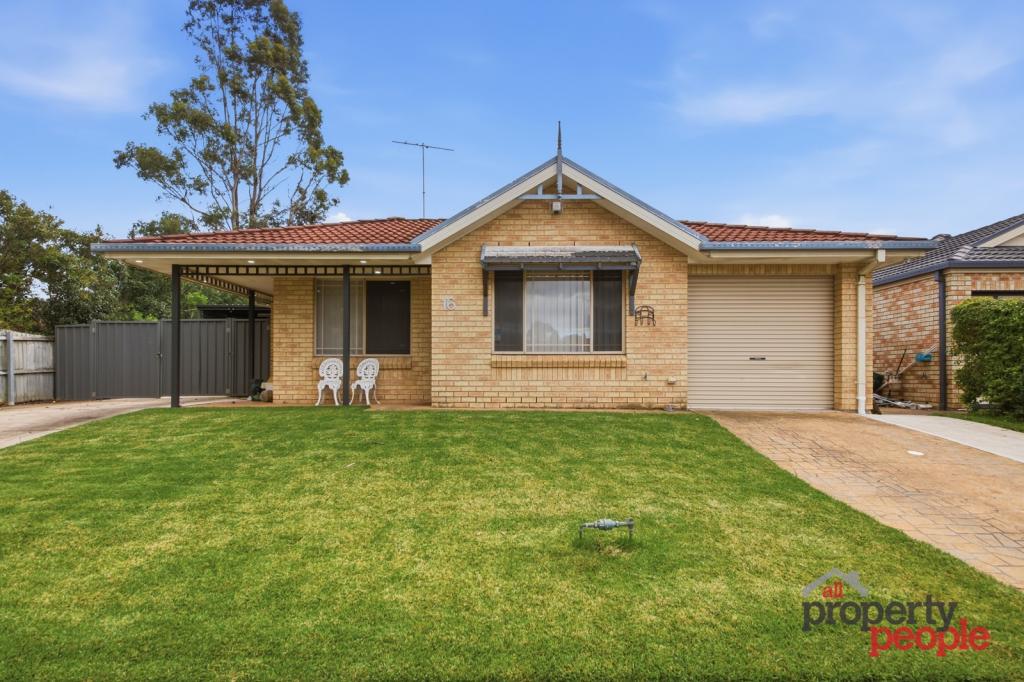16 Horningsea Park Dr, Horningsea Park, NSW 2171