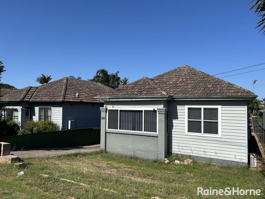203 MAITLAND RD, SANDGATE, NSW 2304