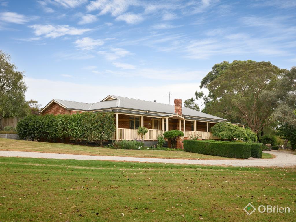 2 Romano Ct, Drouin, VIC 3818