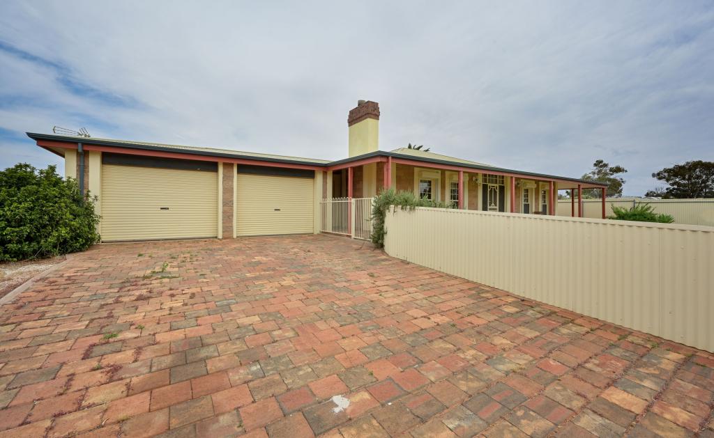 27 Hamilton Rd, Port Augusta West, SA 5700