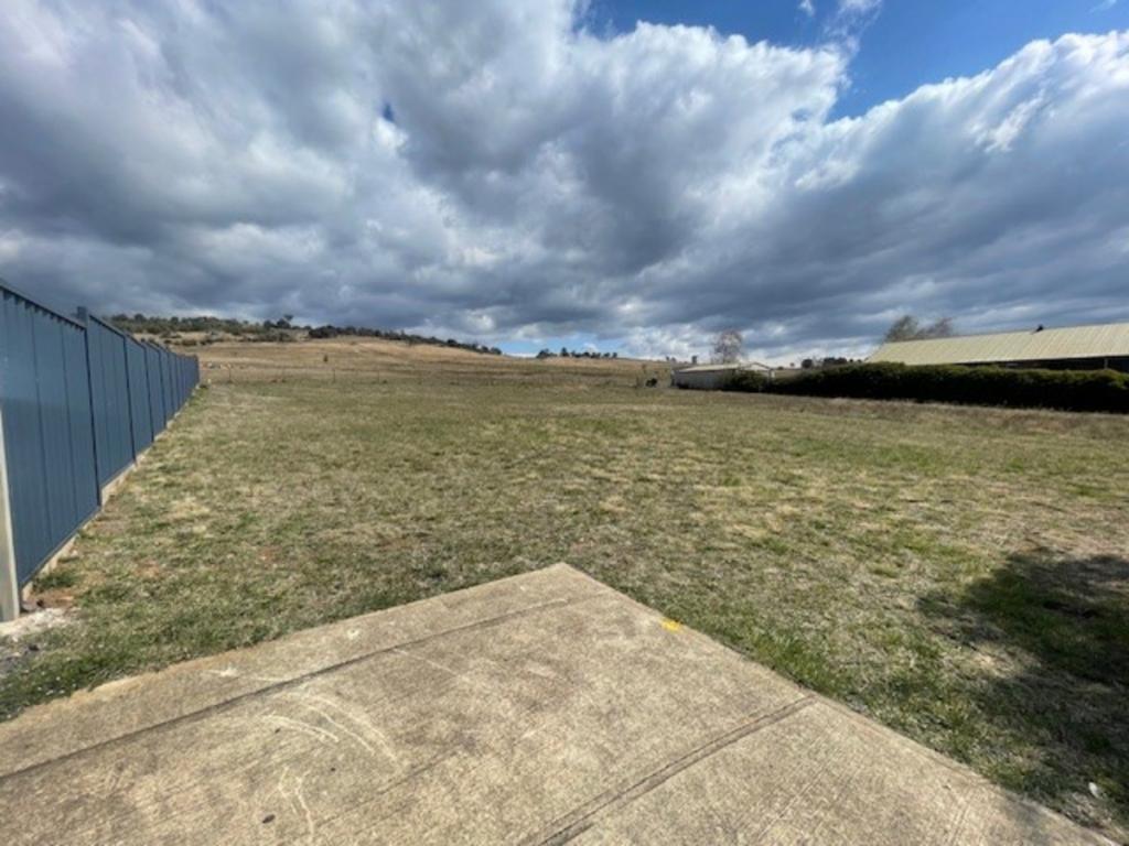 38 Roberson St, Berridale, NSW 2628