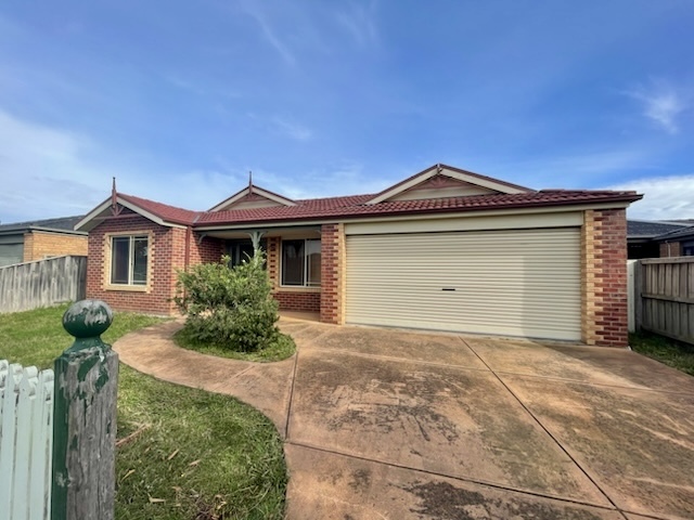 17 Broadleaf Way, Cranbourne, VIC 3977