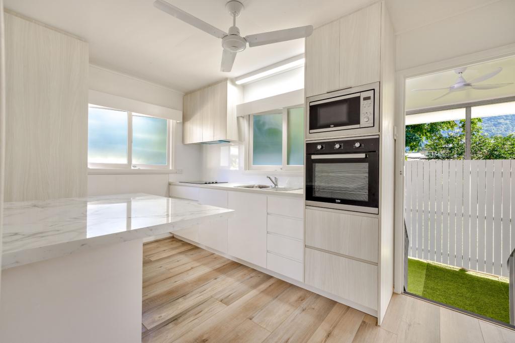 2/196 Greenslopes St, Edge Hill, QLD 4870