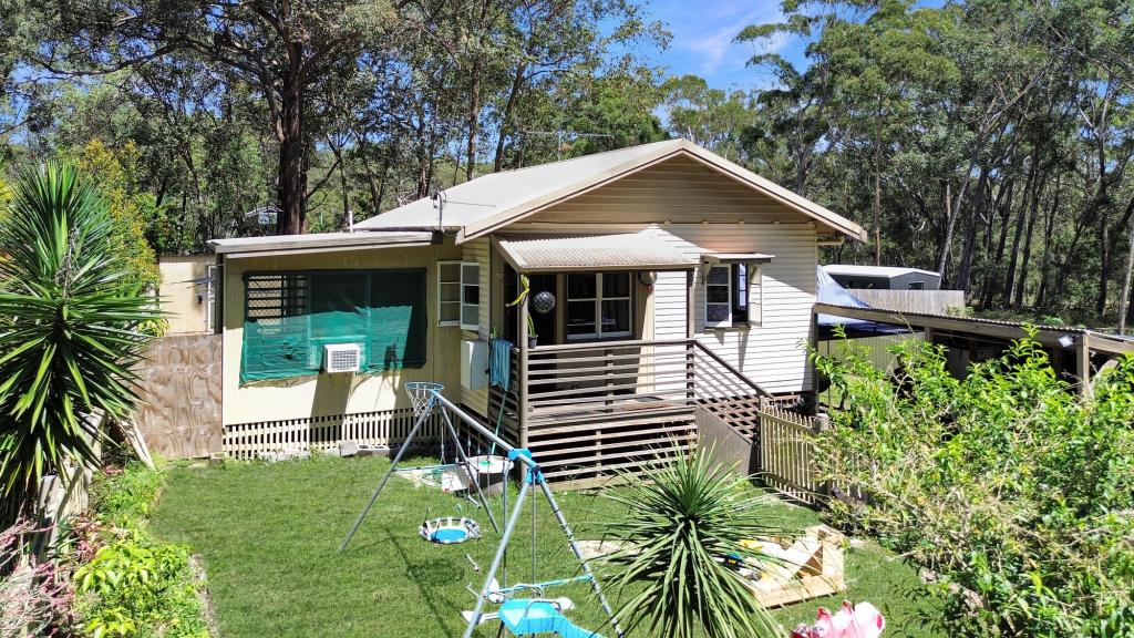 14 Cook Ave, Russell Island, QLD 4184