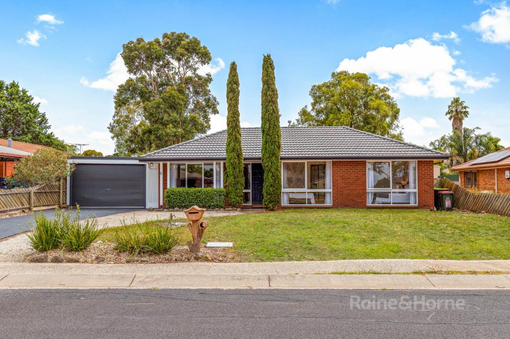 8 Balliol Cmmn, Sunbury, VIC 3429