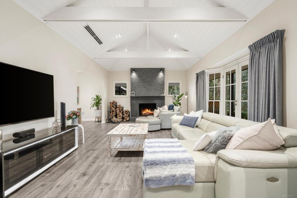 15 Cooks Cres, North Warrandyte, VIC 3113