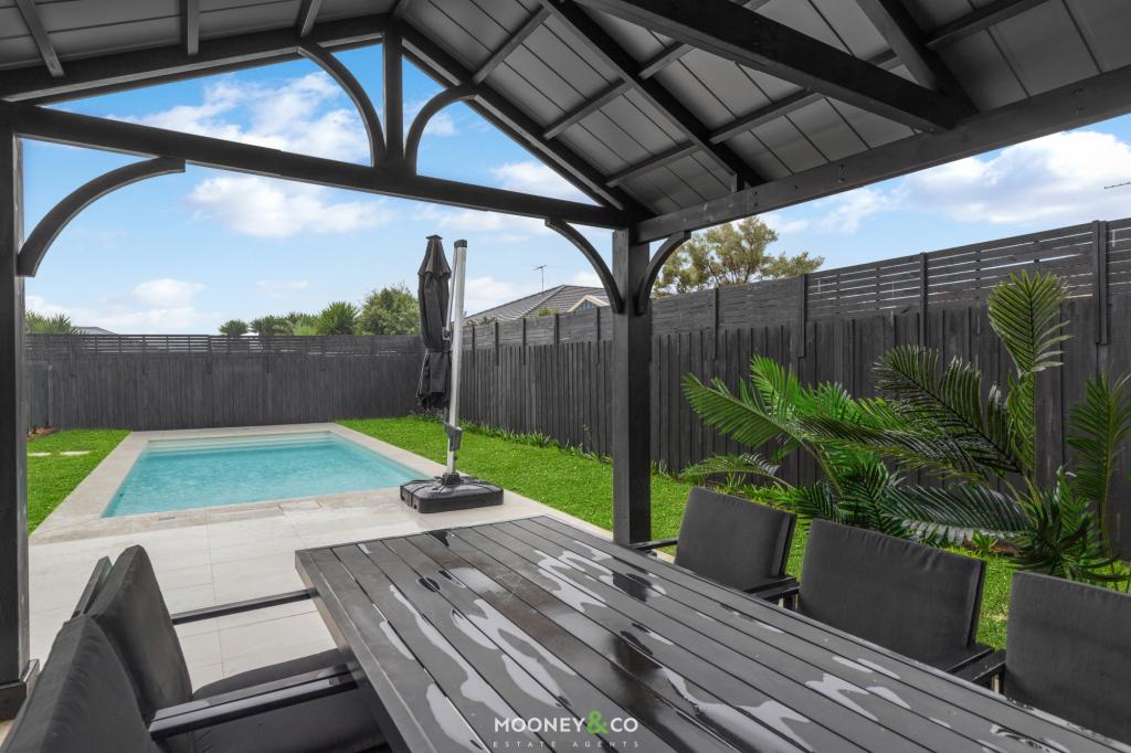 14 Blainroe Cres, Cranbourne, VIC 3977