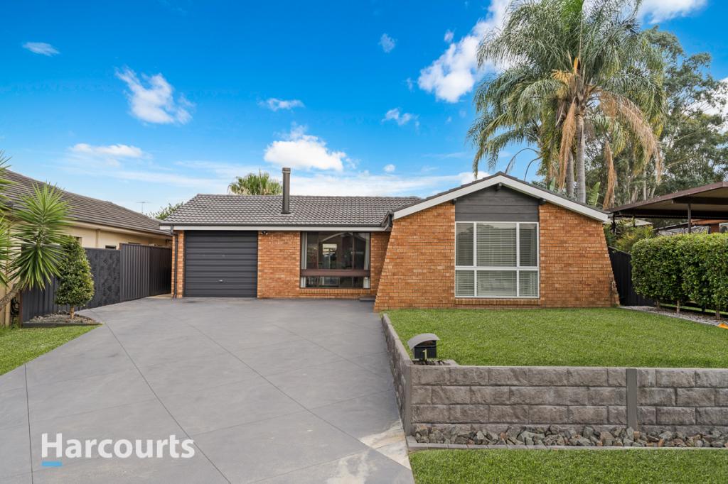 1 Salem Cl, St Clair, NSW 2759