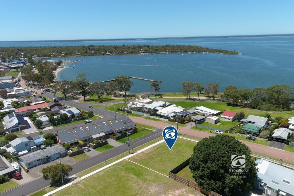 1 Toonalook Pde, Paynesville, VIC 3880