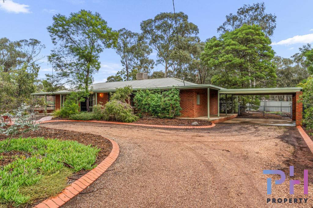 24 Trailspur Rd, Myers Flat, VIC 3556