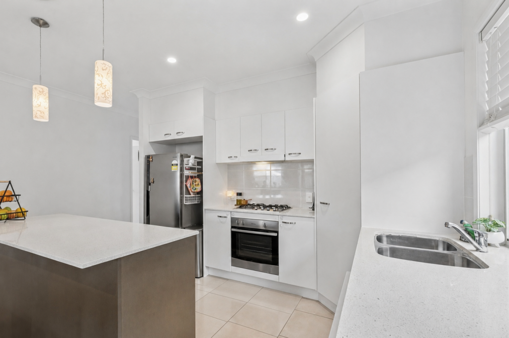 33 Rupert Cres, Morayfield, QLD 4506