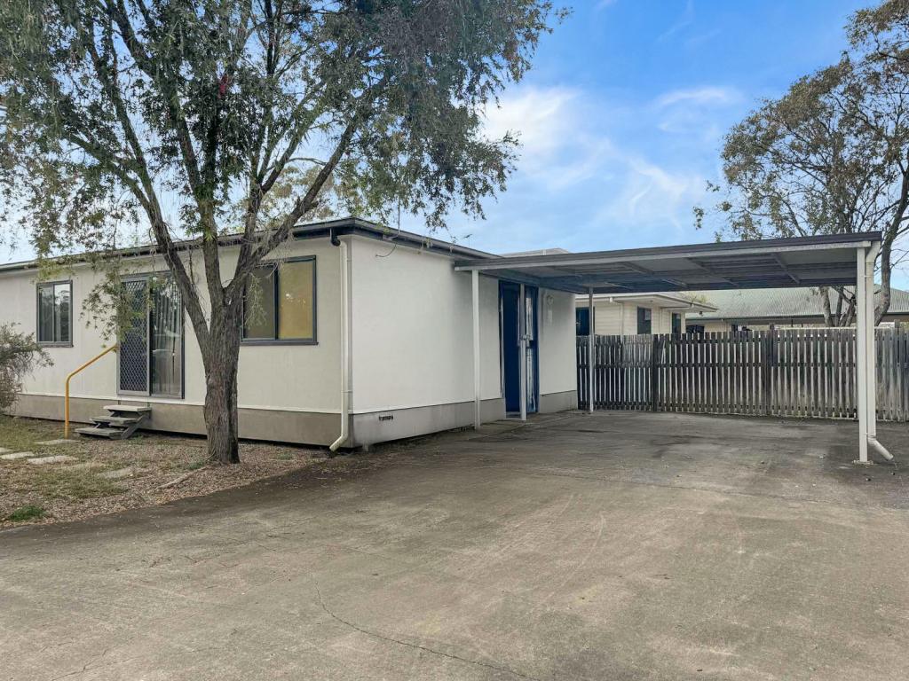 2/36 KEMMIS ST, NEBO, QLD 4742