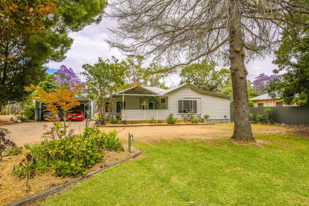 430 Hay Rd, Deniliquin, NSW 2710