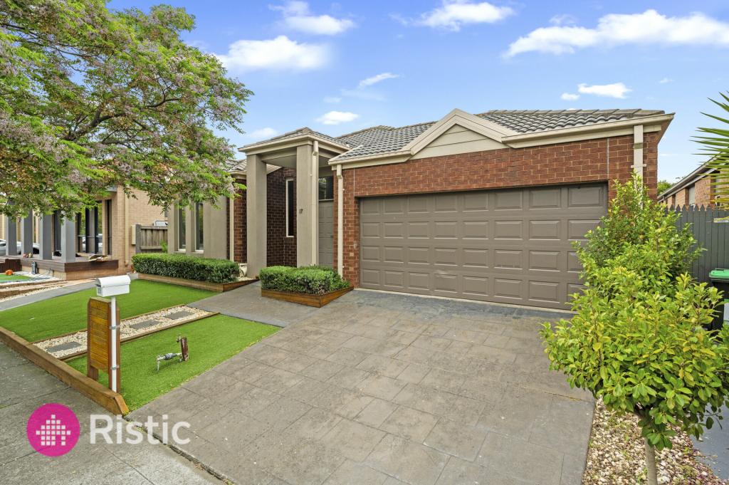 27 Dalwhinnie Cres, Craigieburn, VIC 3064