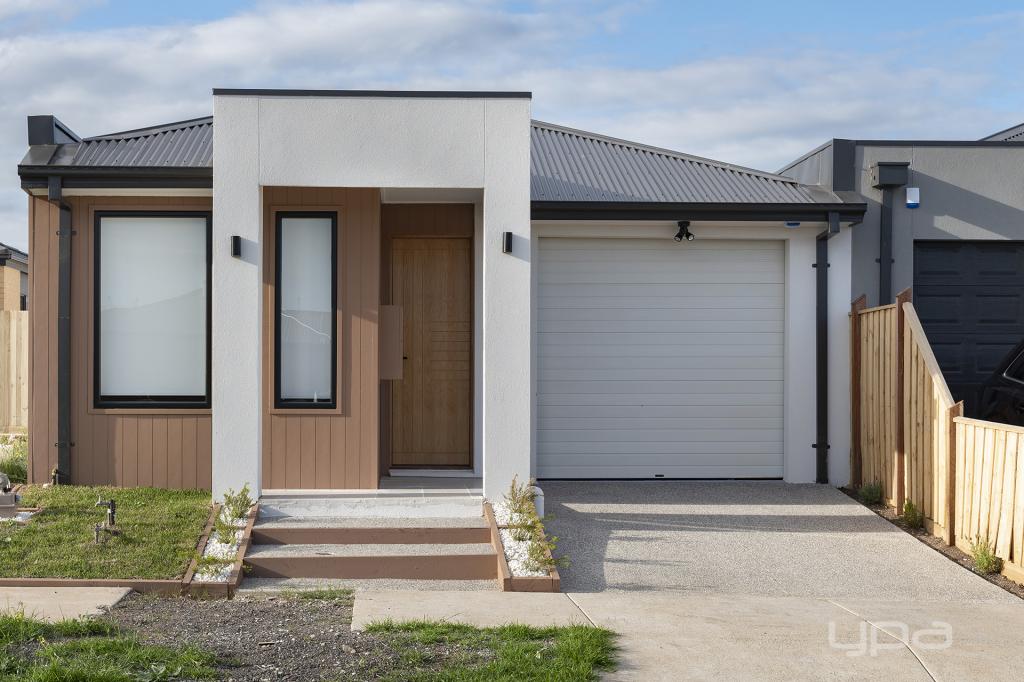 34 Pavilion St, Deanside, VIC 3336