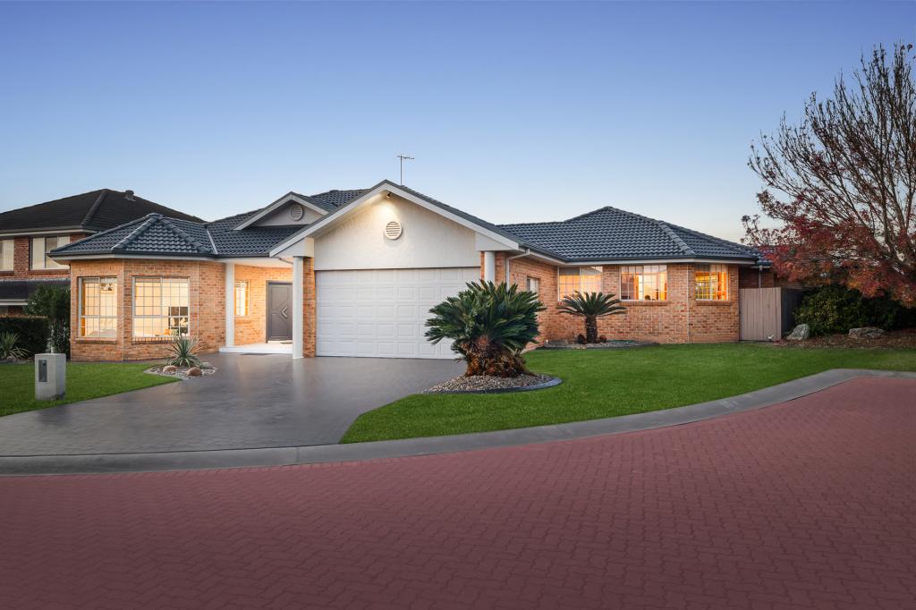 16 Dolphin Cl, Green Valley, NSW 2168