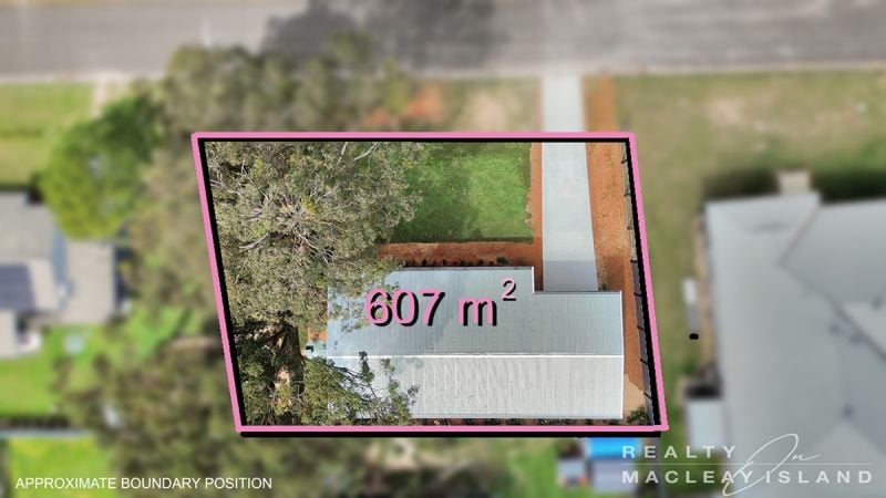 11 Udara Dr, Macleay Island, QLD 4184