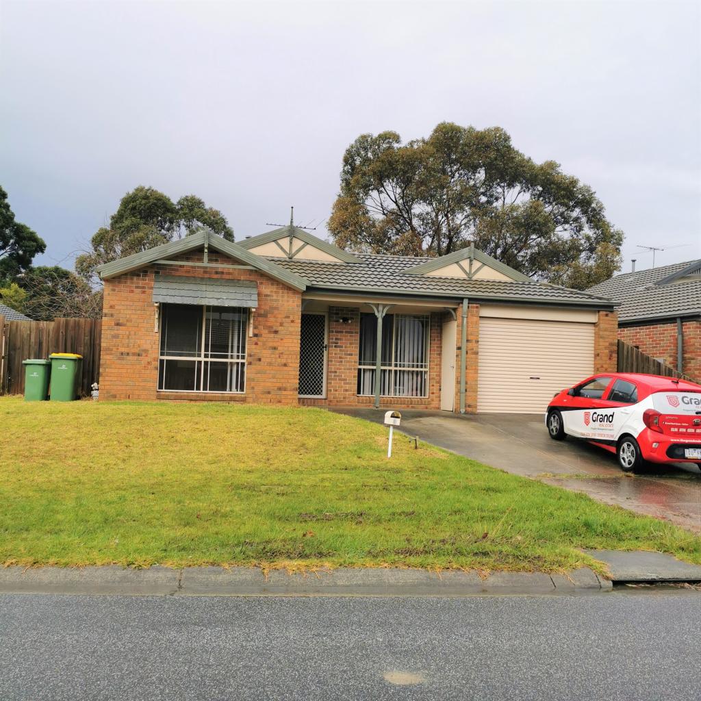 3 Wakenshaw Cres, Pakenham, VIC 3810