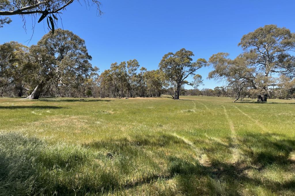 396 Tallengower Rd, Chetwynd, VIC 3312