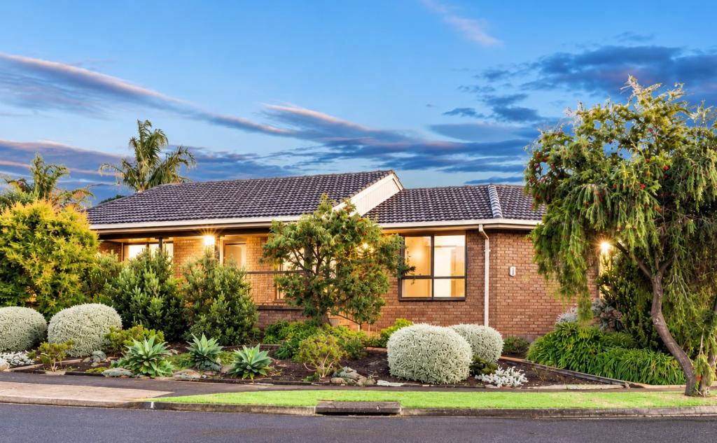 1 Dougal Ct, Highton, VIC 3216