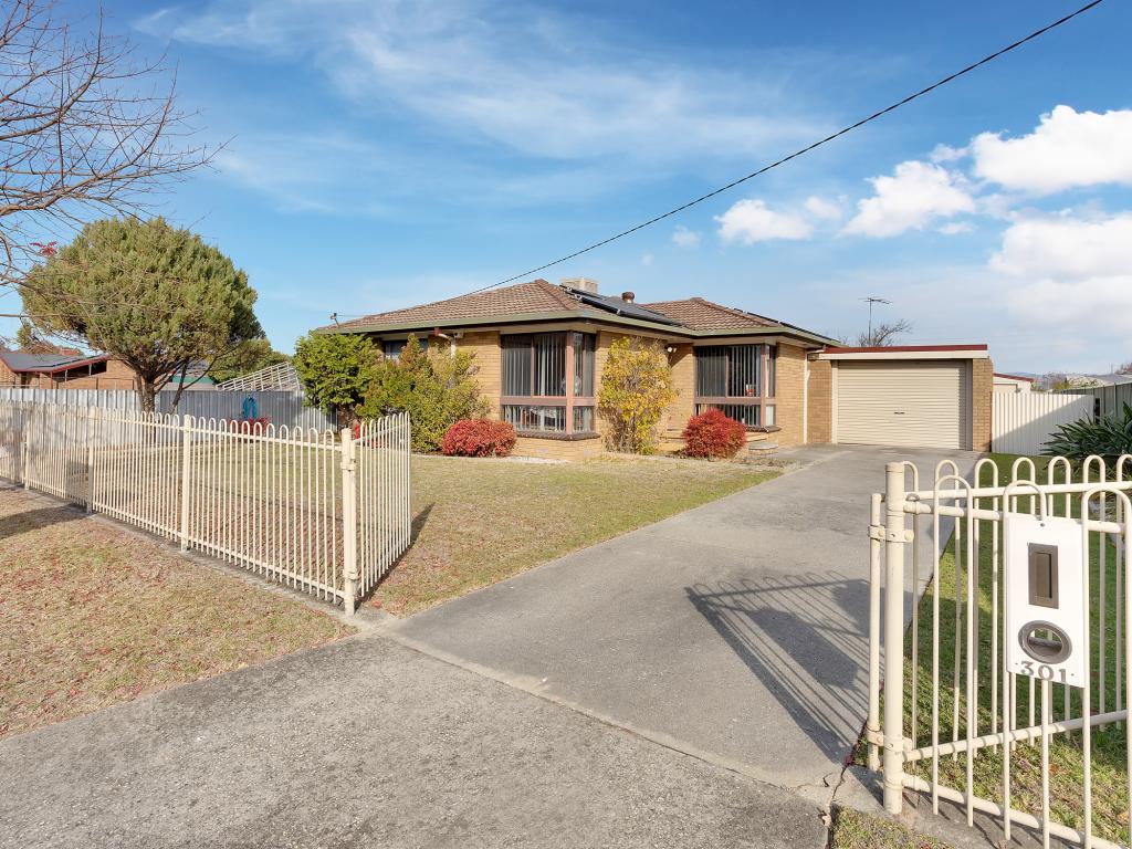 301 Clarence St, Lavington, NSW 2641