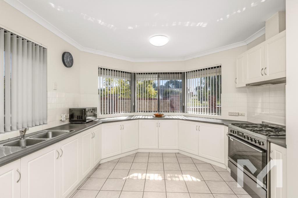 2/125 Watkins St, White Gum Valley, WA 6162