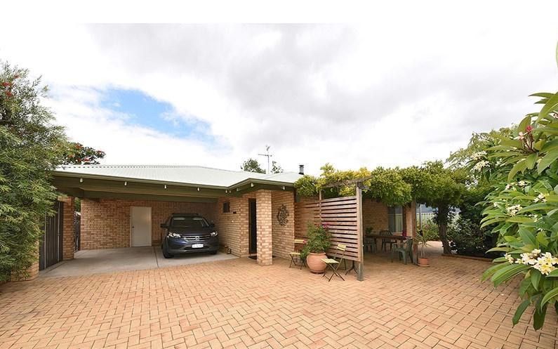 76a Holman St, Alfred Cove, WA 6154