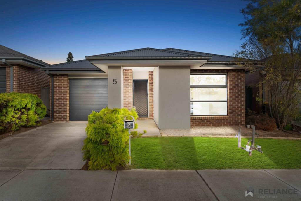 5 Rushton Ave, Strathtulloh, VIC 3338