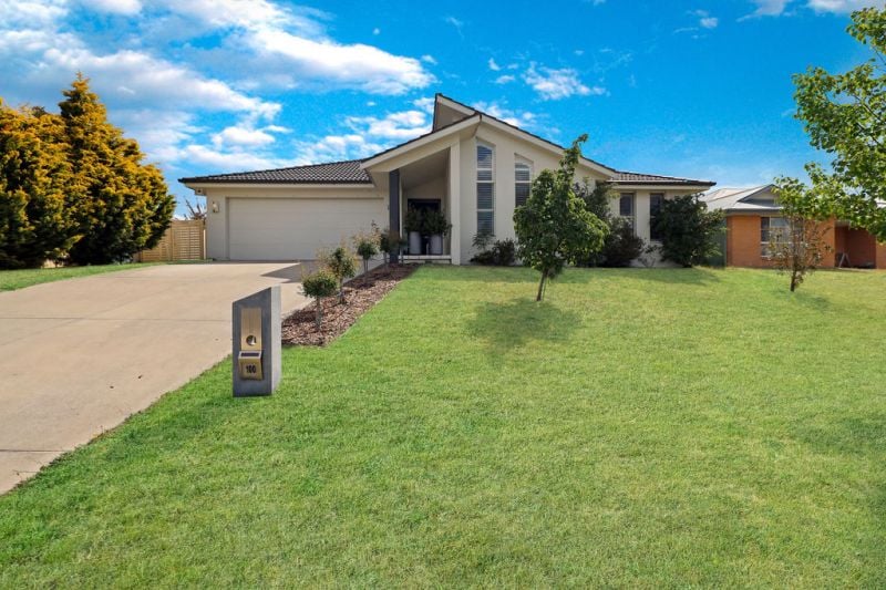 100 EVERNDEN RD, LLANARTH, NSW 2795