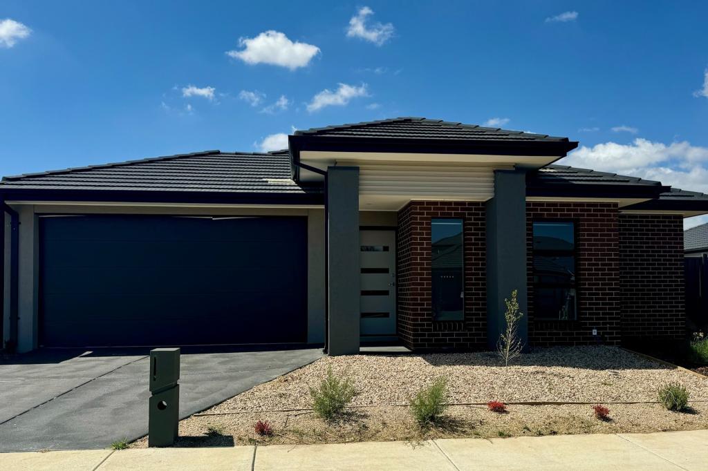 19 Broughton St, Clyde, VIC 3978