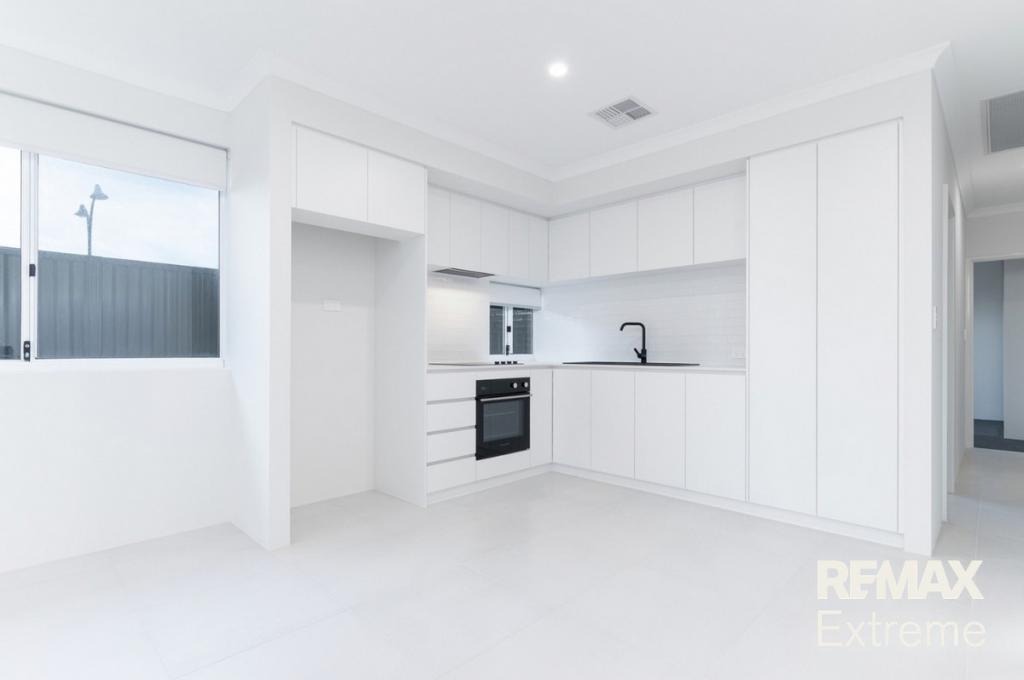 2A BRILLIANCE AVE, EGLINTON, WA 6034