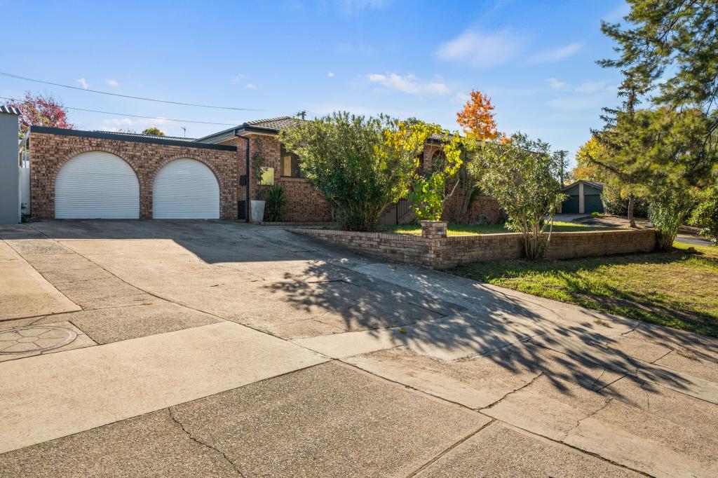18 Clive Steele Ave, Monash, ACT 2904
