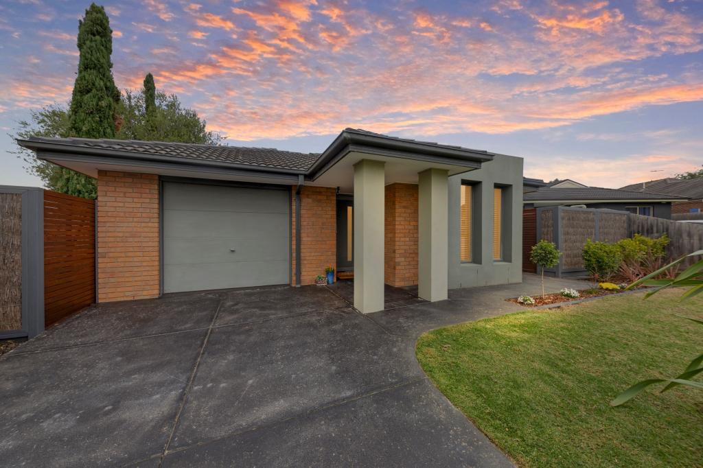 16 Natanya Dr, Pakenham, VIC 3810