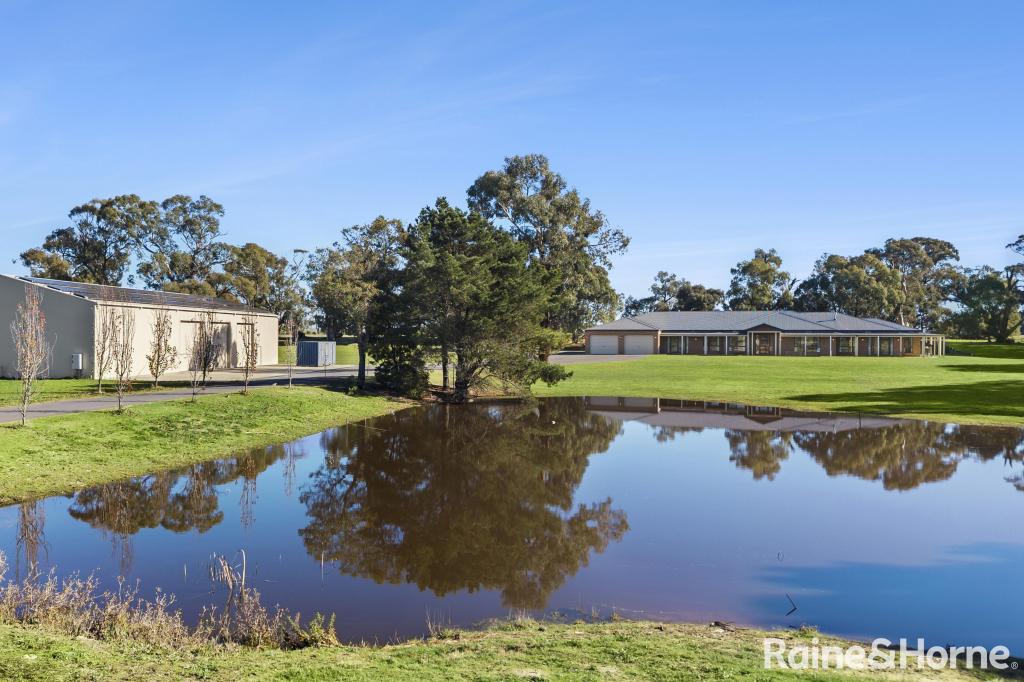 35 Parkes Dr, Kyneton, VIC 3444