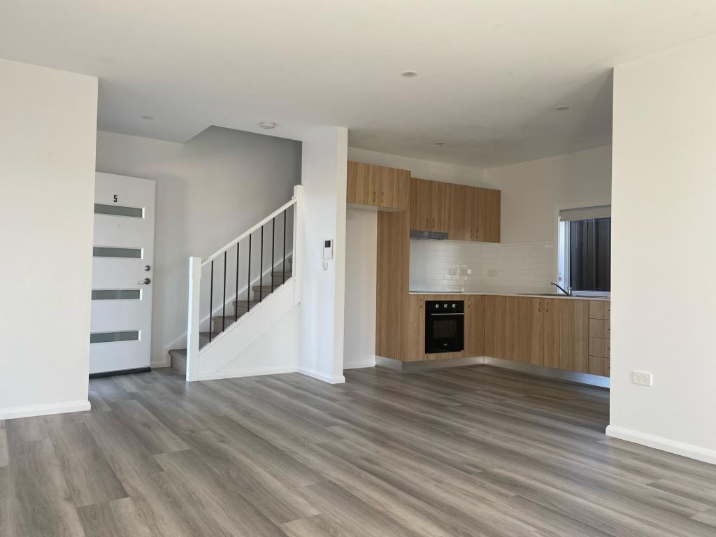 5/20 GRIFFIN ST, MITCHELL, NSW 2795