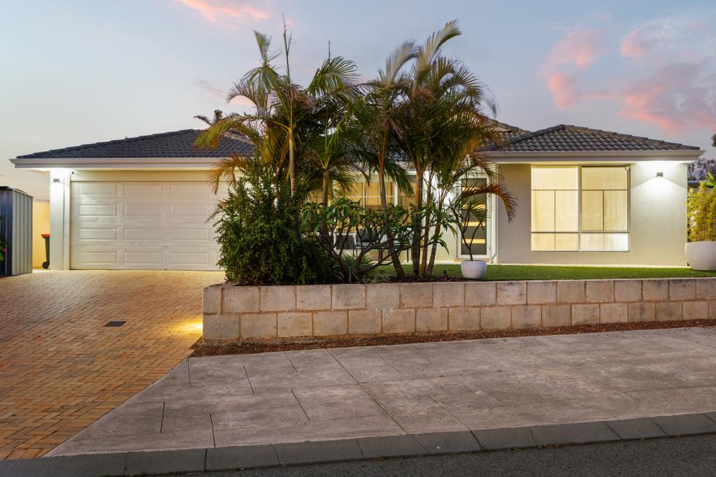 15 PILGRIM PL, CURRAMBINE, WA 6028