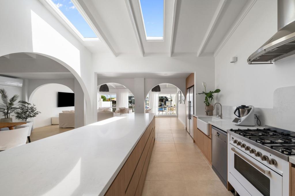 9 Awinya Ct, Minyama, QLD 4575