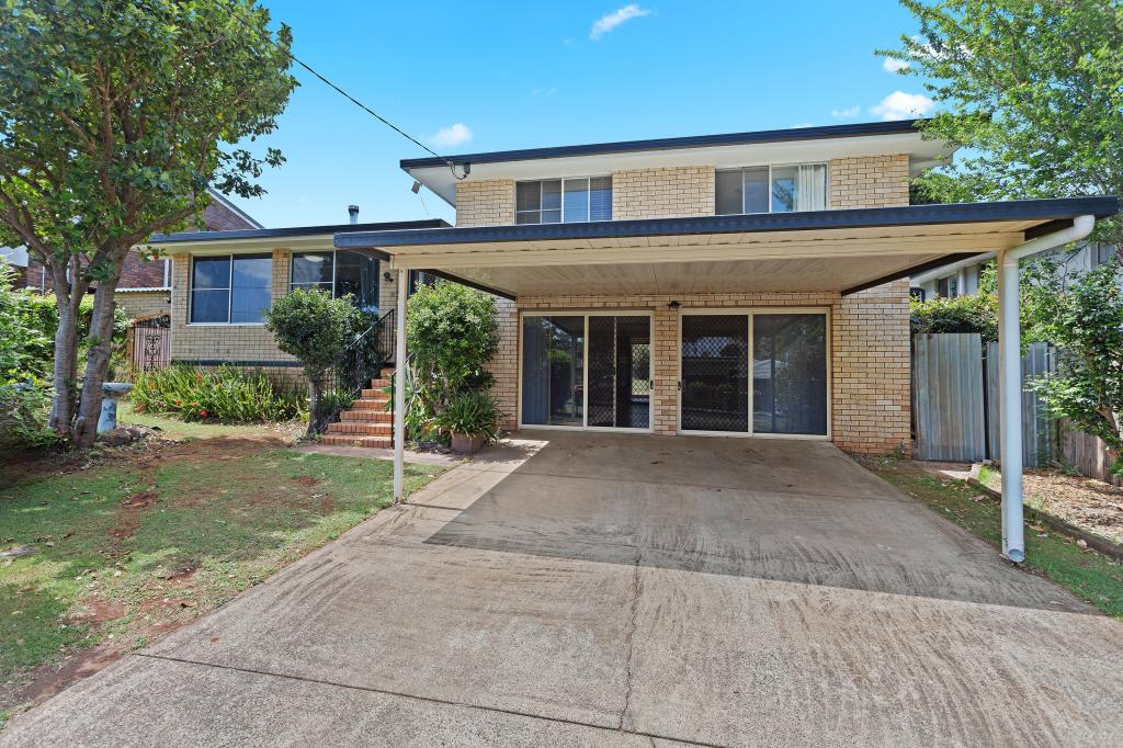 12 HEATHWOOD ST, RANGEVILLE, QLD 4350