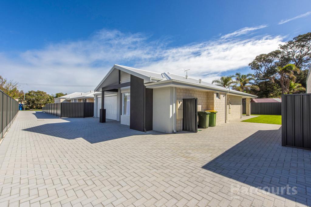 2/11 MURRAY CRES, HALLS HEAD, WA 6210